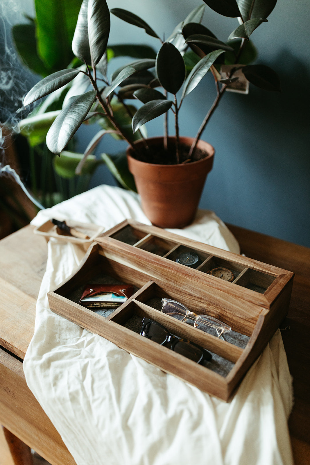 Acacia Valet Watch Box - 5 Compartment Glass Watch Box - Men's Valet - Watch Storage - Watch Organizer