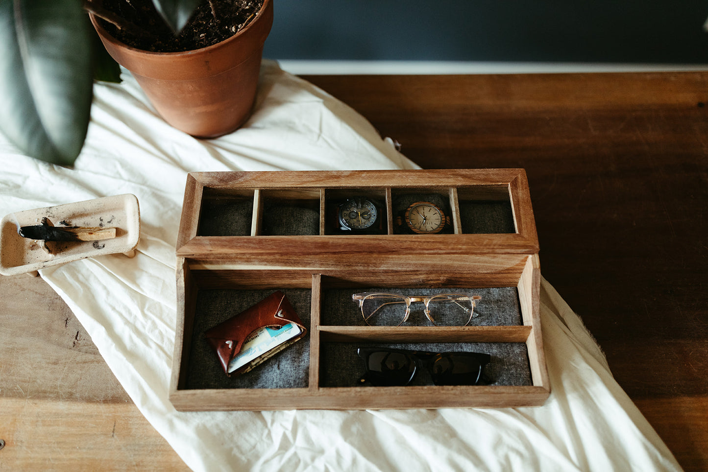 Acacia Valet Watch Box - 5 Compartment Glass Watch Box - Men's Valet - Watch Storage - Watch Organizer